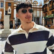 Jugador de fútbol semi-profesional, se ofrece para entrenar grupos de niños en Sevilla